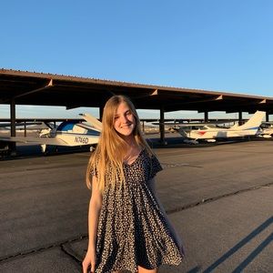 Meet your Posher, Abigail